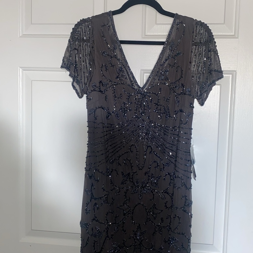 Pisarro Nights Beaded Mesh Column Gown in Slate Size 12 Elegant Evening Dress - Picture 7 of 8